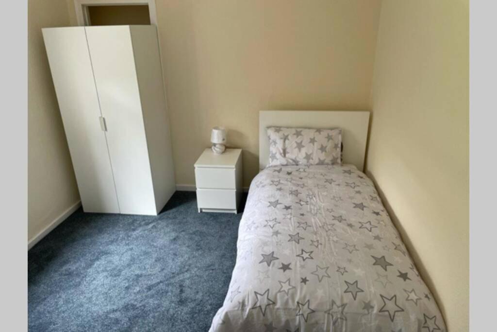 Beautiful Two Bedroom Flat By The Loch Balloch Exterior photo