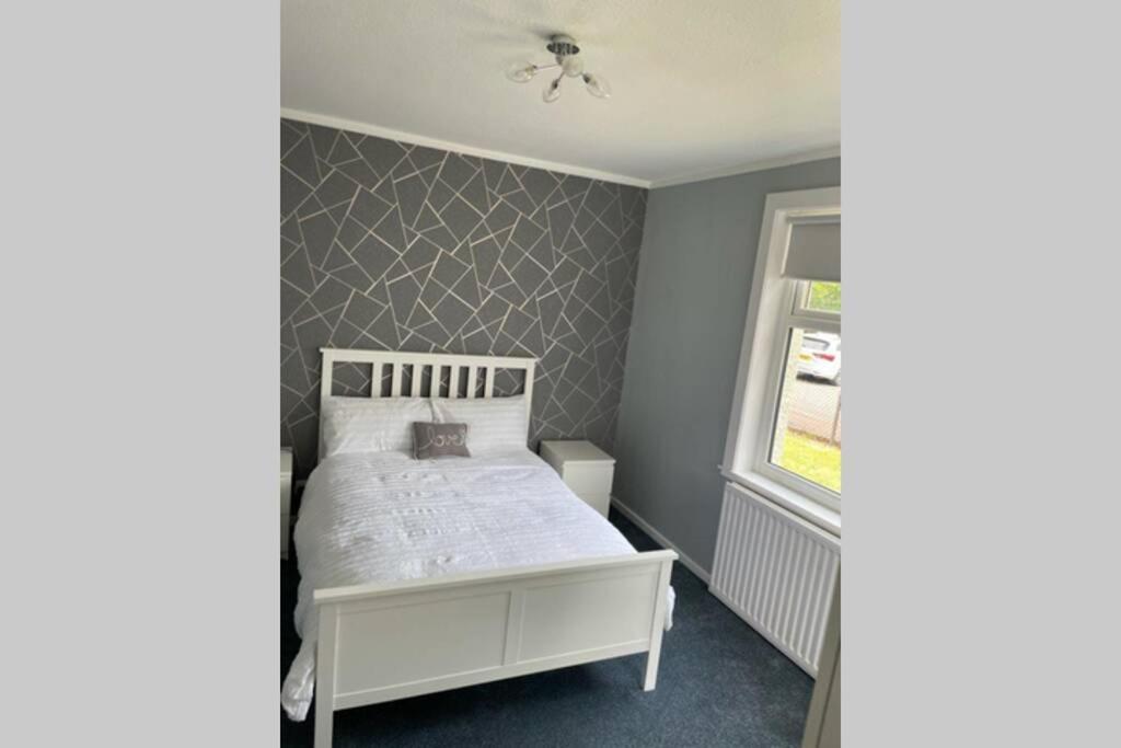 Beautiful Two Bedroom Flat By The Loch Balloch Exterior photo
