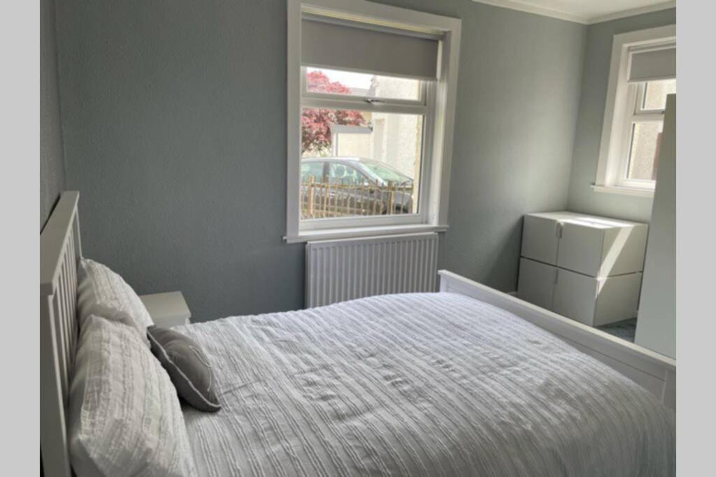 Beautiful Two Bedroom Flat By The Loch Balloch Exterior photo